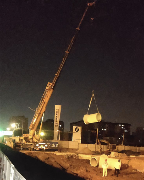 翔安区“弯臂矫正”—— 吊车的 “形变补偿” 技术